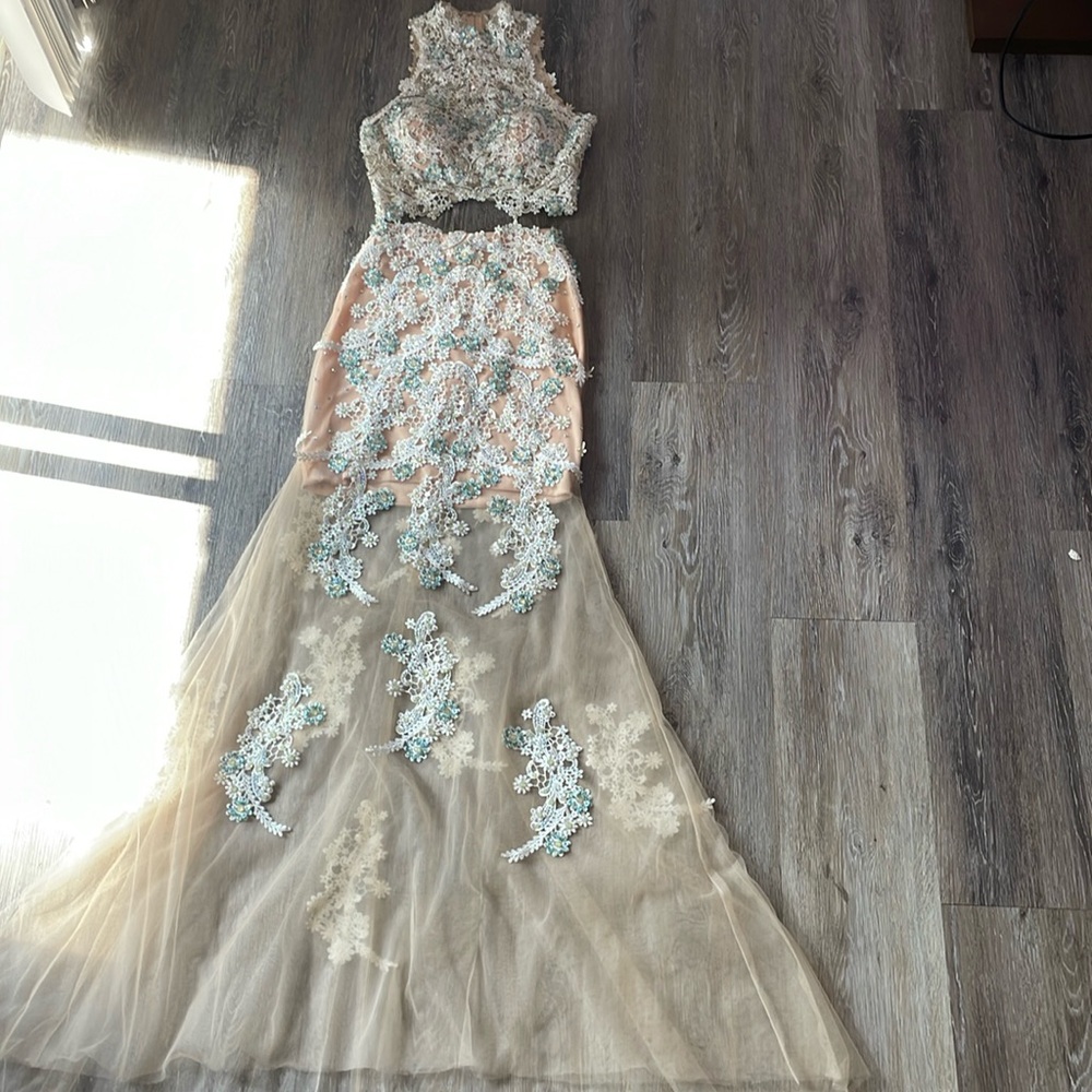 Dress: two piece